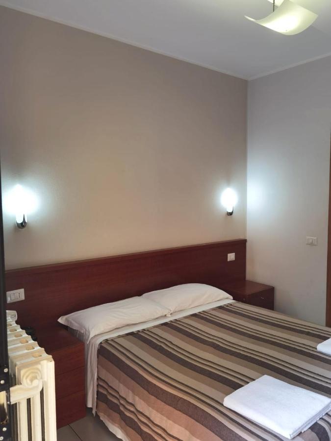 Hotel Bonola Milaan Buitenkant foto